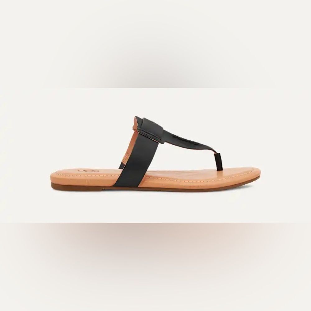 UGG Gaila Black Leather Thong Sandals EUC Women’s Size 7